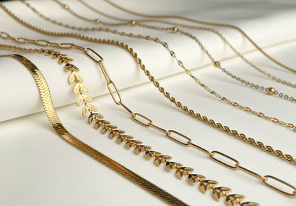 Colliers délicats en or - Chaînes plaquées PVD en or 18 carats